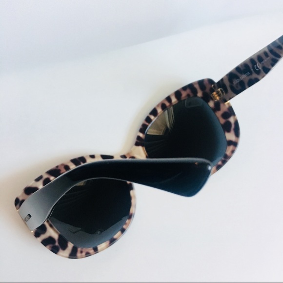 🛑SOLD🛑Dolce & Gabbana Sunglasses. - Picture 6 of 6